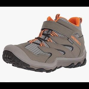 Merrill Chameleon mid hiking boot waterproof size 4.5
